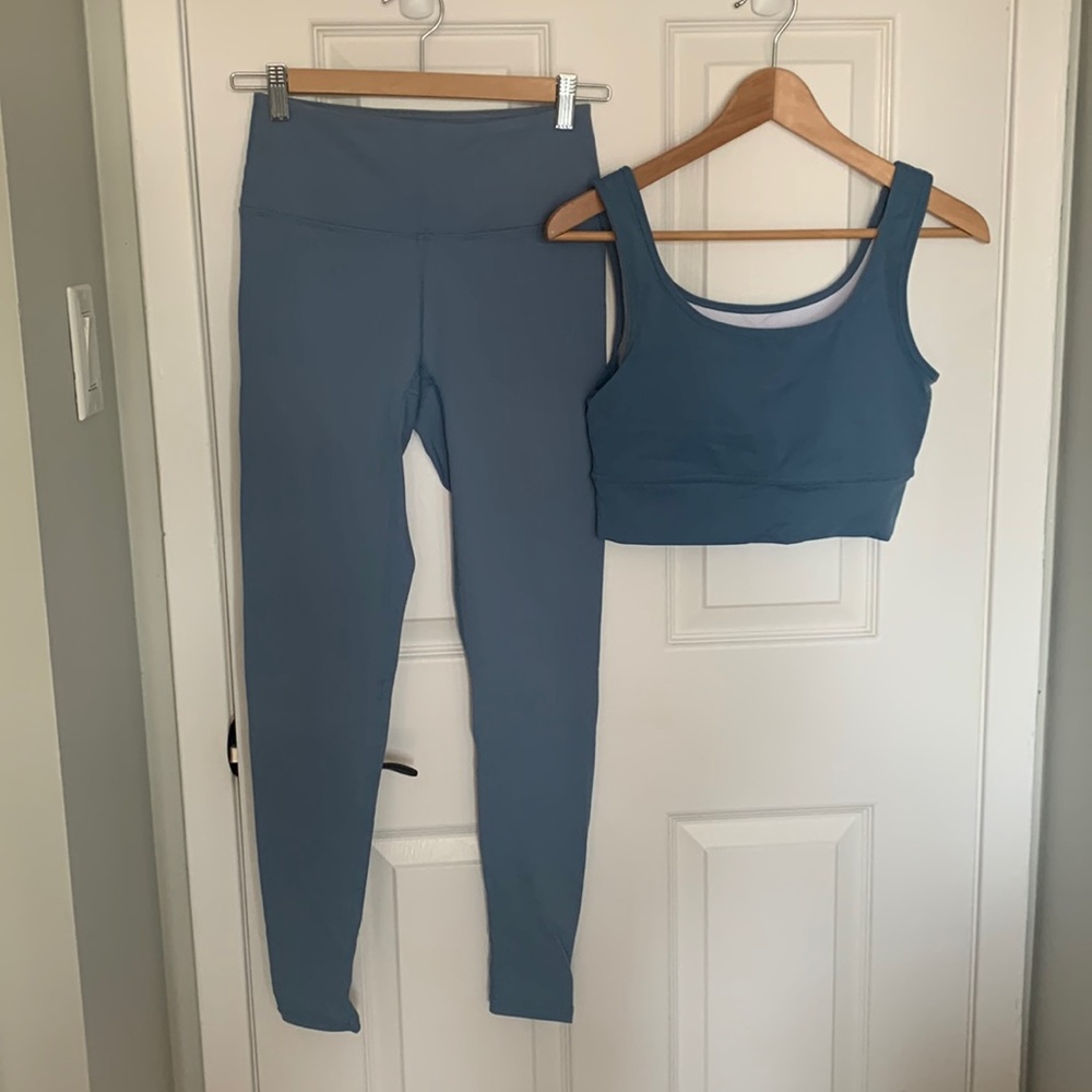 2 ITEMS INCLUDED - Saski workout set